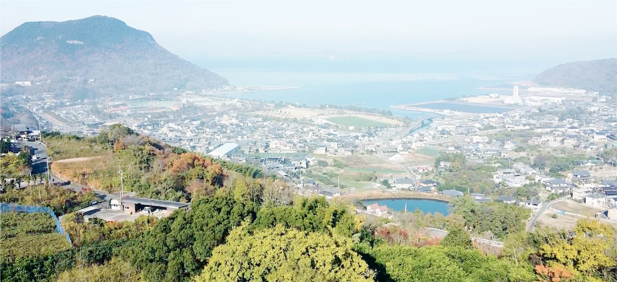 香川県の町並みを見下ろす風景の画像